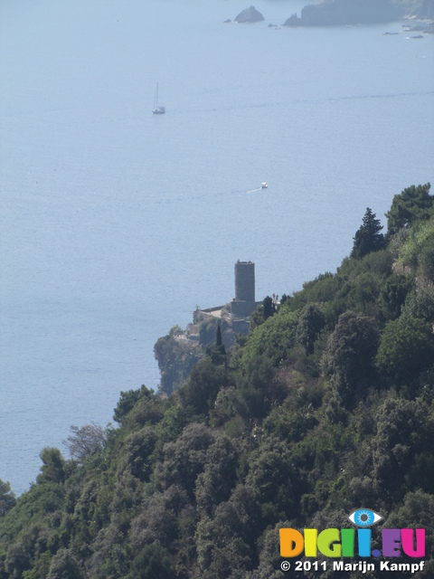 SX19715 Tower in Vernazza, Cinque Terre, Italy